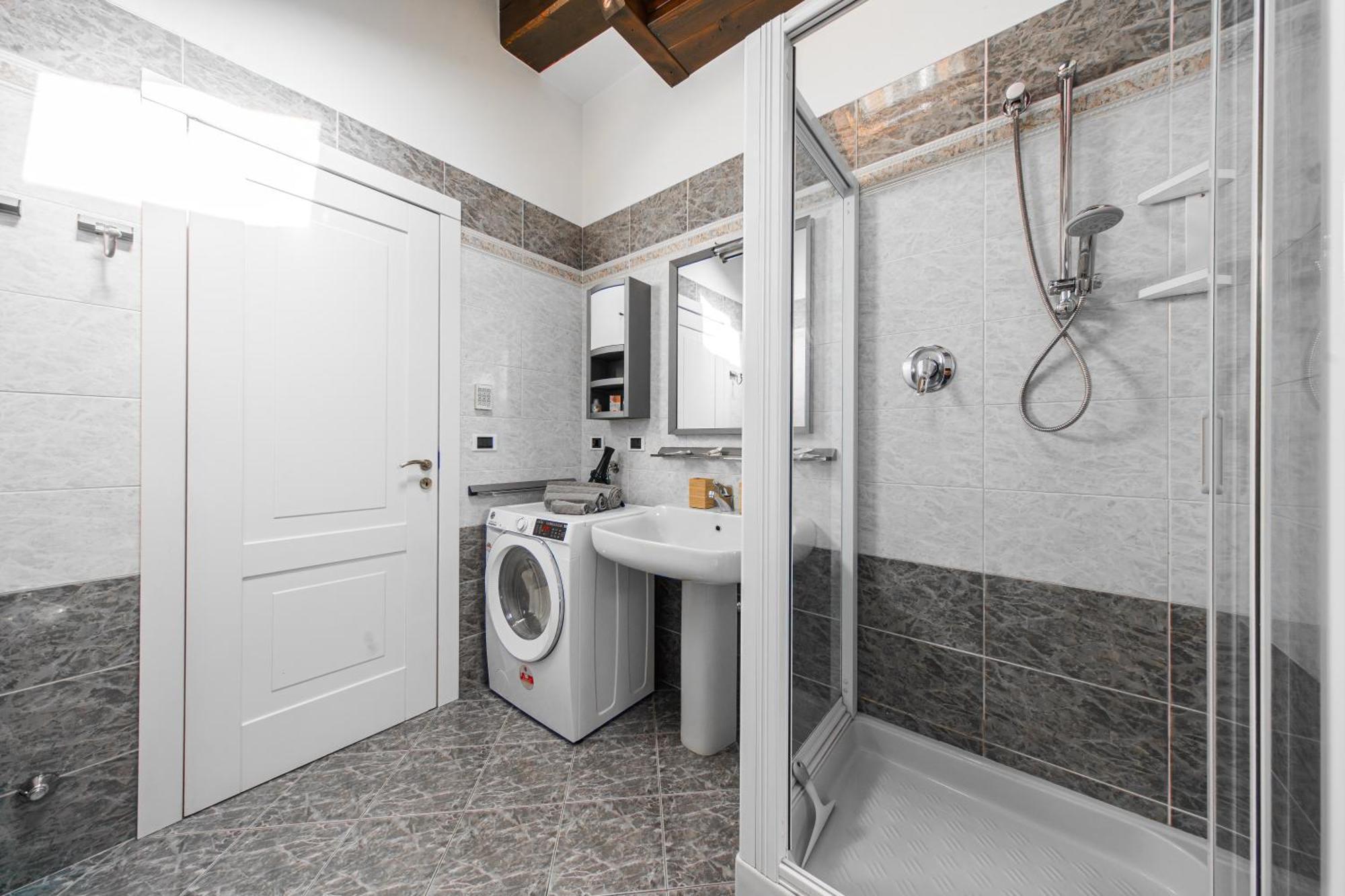 The Gallery Apartment Center Болоня Екстериор снимка